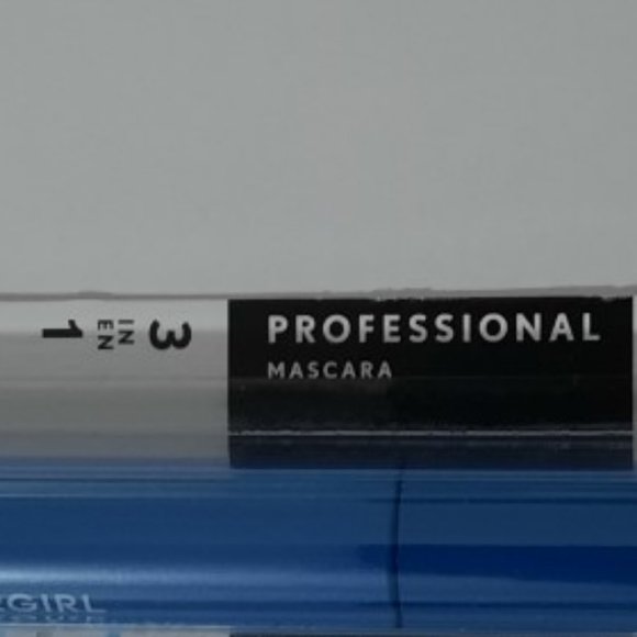 ⚫ $ 8.00 Set of 2 COVERGIRL PROFESSIONAL MASCARA VERY BLACK  # 200 & #225 - Picture 5 of 5